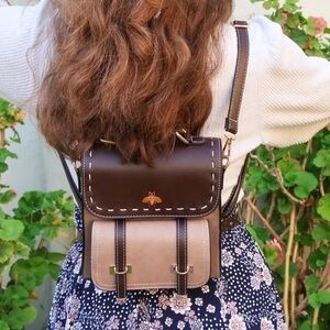 little Bee 🐝 Two-Tone Brown Leather Backpack